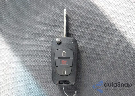 2011 Kia Soul + z USA, uszkodzony, nr VIN KNDJT2A2XB7195722